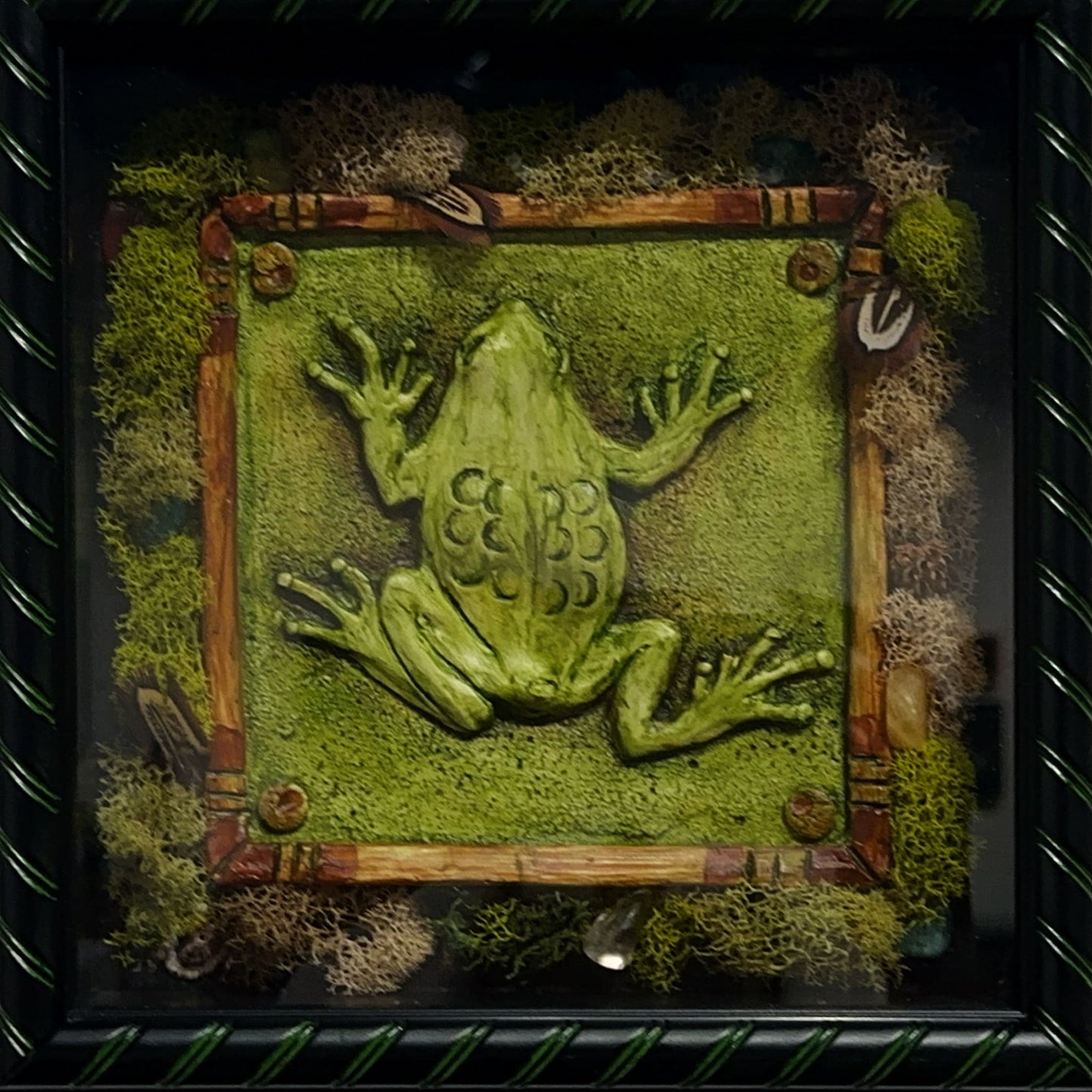 Shadowbox Frog and Moss By Lynell Hilt