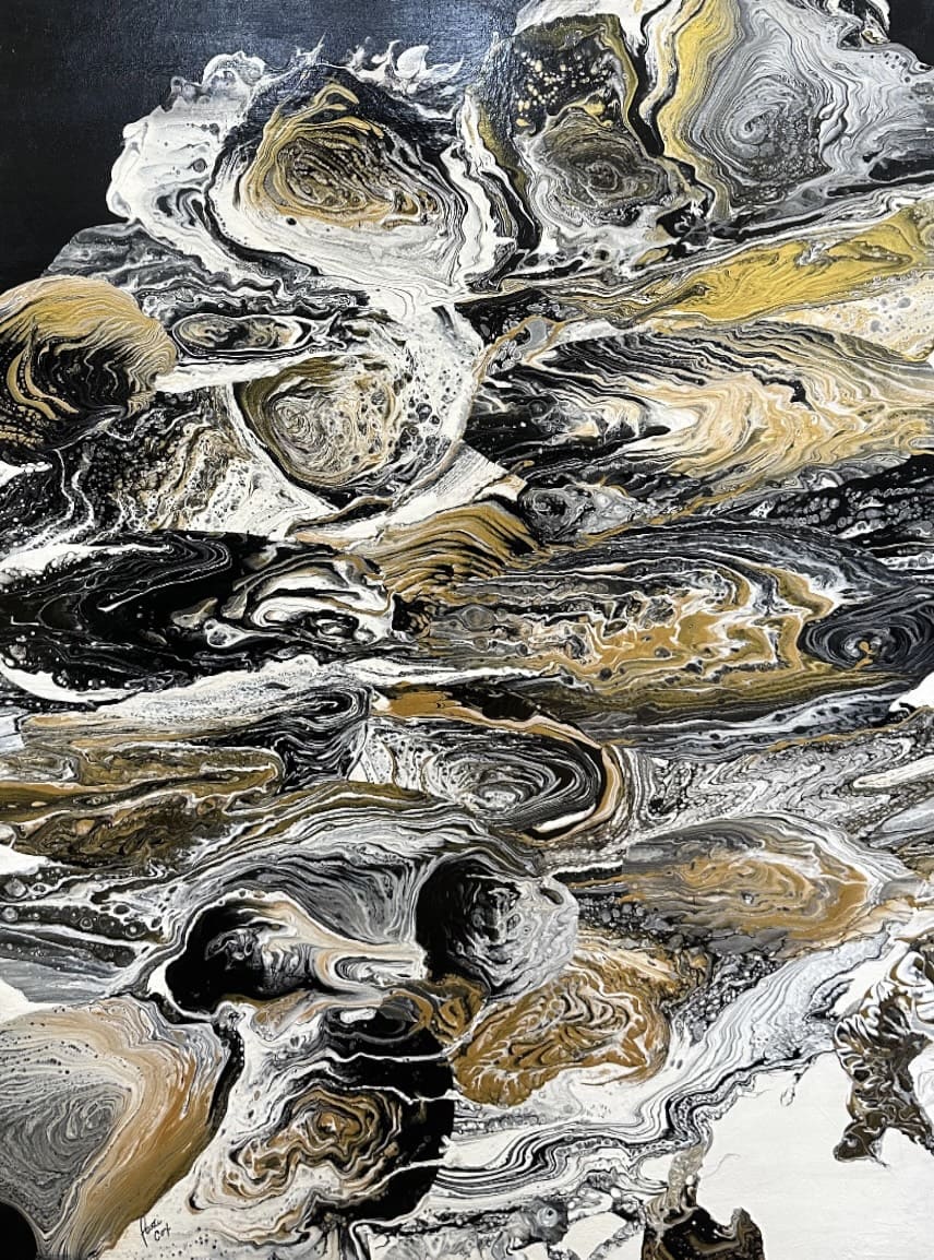 Black & Gold Pour